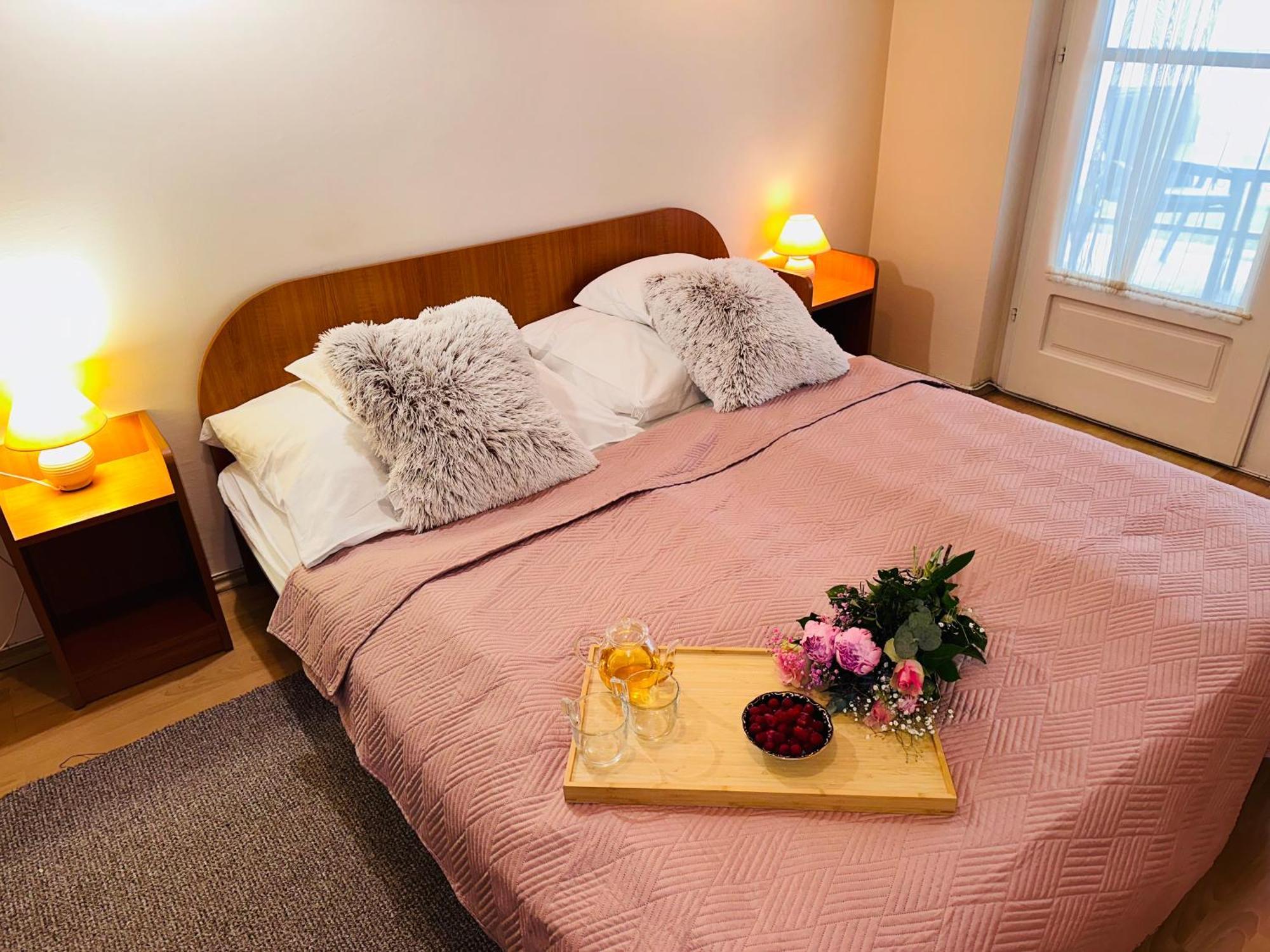 شقة Cozy Garden Apartman غيولا المظهر الخارجي الصورة